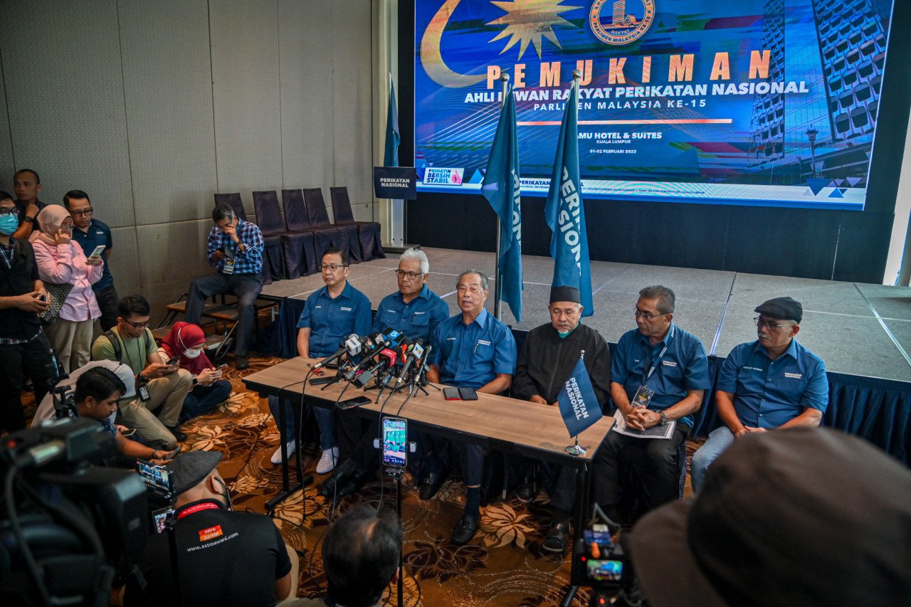 Muhyiddin pada sidang media di Kuala Lumpur hari ini.