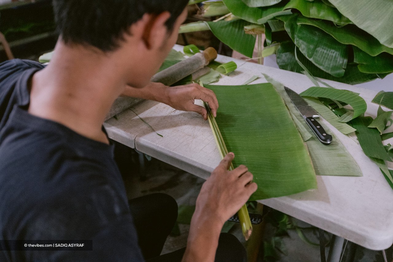 UTeM berjaya membangunkan produk inovasi bekas plastik berasaskan ubi kayu dan daun pisang.