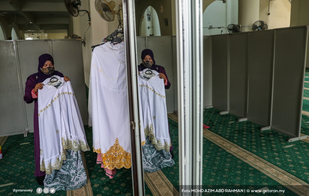 Saduna Abdus Salim, 41 tahun. 8 tahun berkhidmat sebagai Siak di Masjid As-Salam, Puchong Perdana