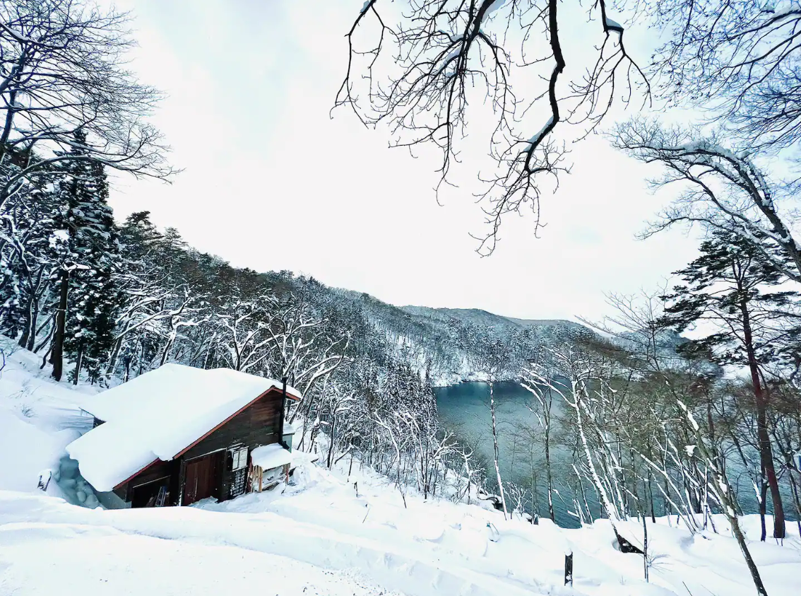 Rumah Sauna Peribadi Anoie berlatar Tasik Nojiri - Gambar Airbnb