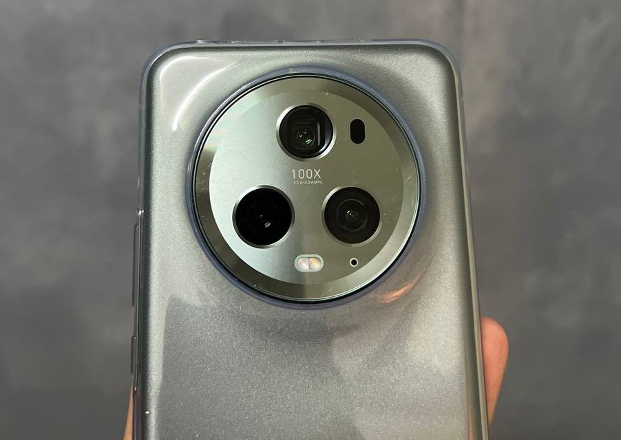 Kamera telefon ini mampu menangkap gambar objek yang sedang bergerak tanpa gegar.