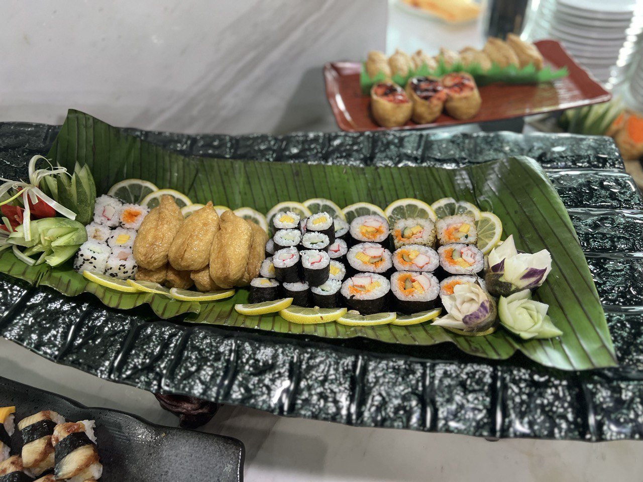 Aneka sushi Jepun turut dihidangkan di bufet Ramadan ini