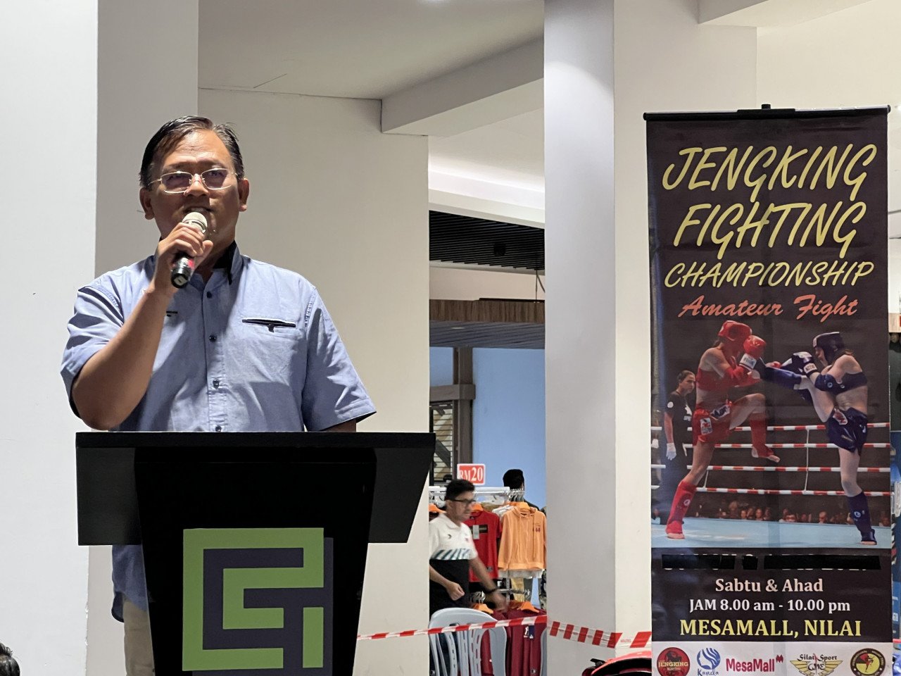 Mohamad Taufek semasa ucapan memaklumkan bahawa kejohanan JFC ini merupakan petanda baik untuk anak muda terlibat dalam sukan Muay Thai