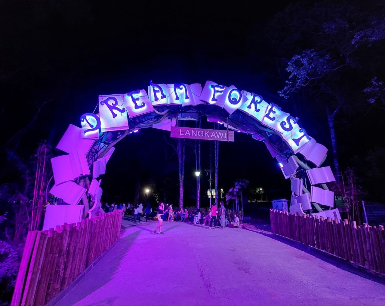 Pintu gerbang Dream Forest Langkawi