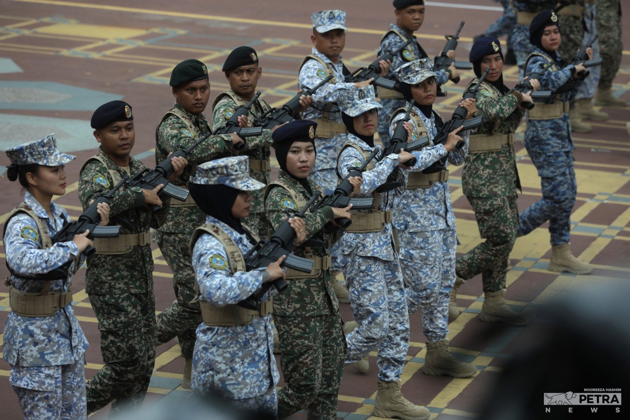Angkatan Tentera Malaysia menyertai Kontinjen Keselamatan Negara pada sambutan Hari Kebangsaan Ke-66 di Dataran Putrajaya. gambar Nooreeza Hashim