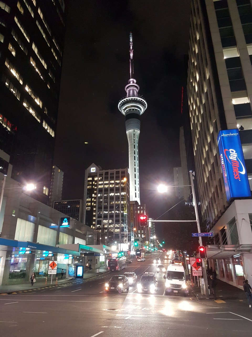 Auckland Sky Tower. Gambar: Shah Shamshiri