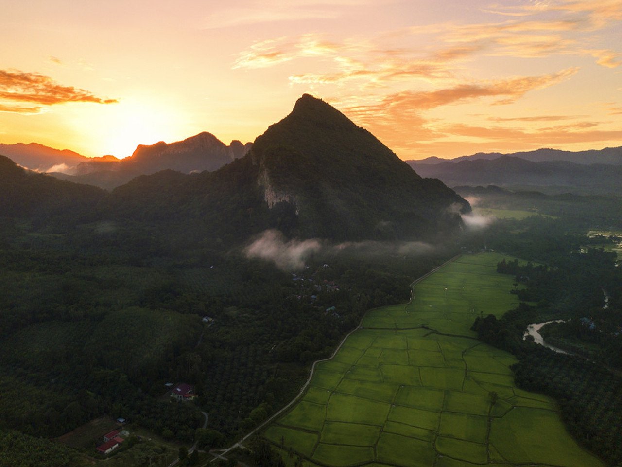 Pemandangan dari Gunung Baling. Gambar: Mdbalingtourism.gov.my