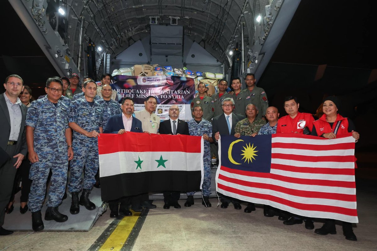 Bantuan ke Damsyik, Syria yang dihantar menerusi dua pesawat A400M milik Tentera Udara Diraja Malaysia (TUDM) itu merupakan hasil kerjasama kerajaan, badan bukan kerajaan (NGO) dan orang awam.