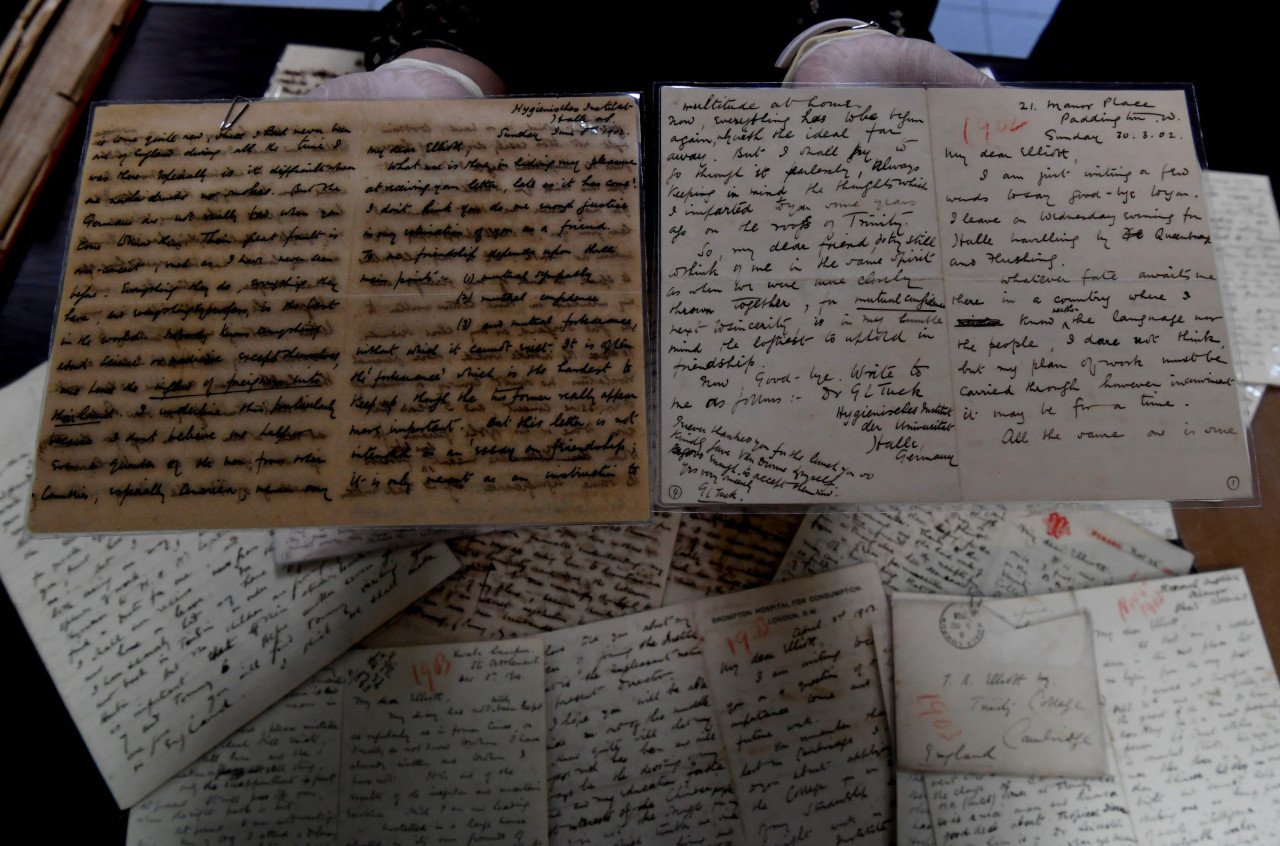 Koleksi tulisan tangan yang berusia lebih 119 tahun disimpan di PPAPP. Gambar: K. Ganeson, Bernama