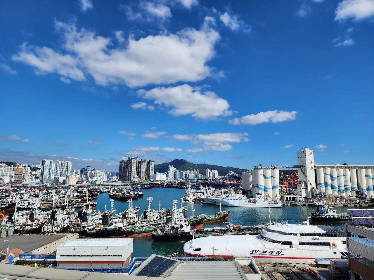 Pelabuhan Busan - Gambar abbyhakka