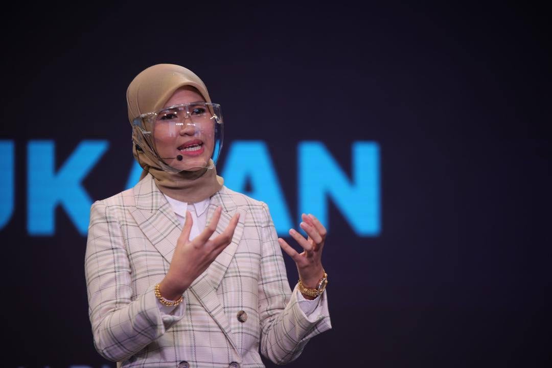 Ketua Pegawai Eksekutif PTTI, Siti Farhana Abu Osman