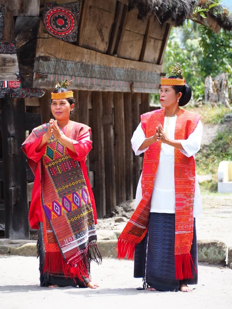 Penari kebudayaan Muzium Huta Bolon Simanindo