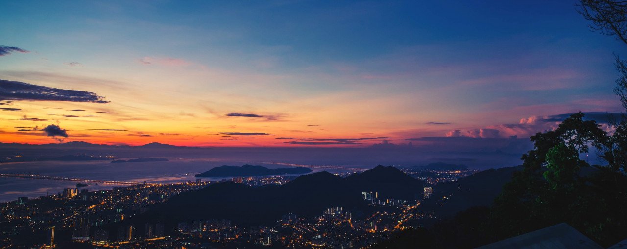 Pemandangan Pulau Pinang dari Bukit Bendera. Gambar: Unsplash