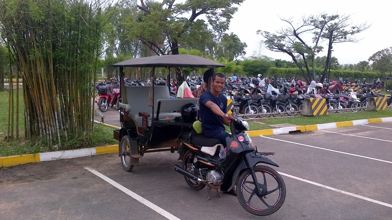 Beca motor atau tuk tuk di Siem Reap