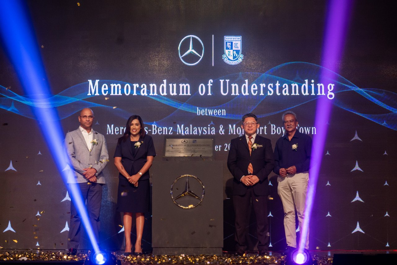 Mercedes-Benz telah menandatangani memorandum persefahaman (MoU) bersama Montfort Boys Town, Shah Alam untuk memperkukuhkan lagi kekuatan dunia pendidikan dan komitmen pengambilan pelajar dalam program Perintis Global Moden