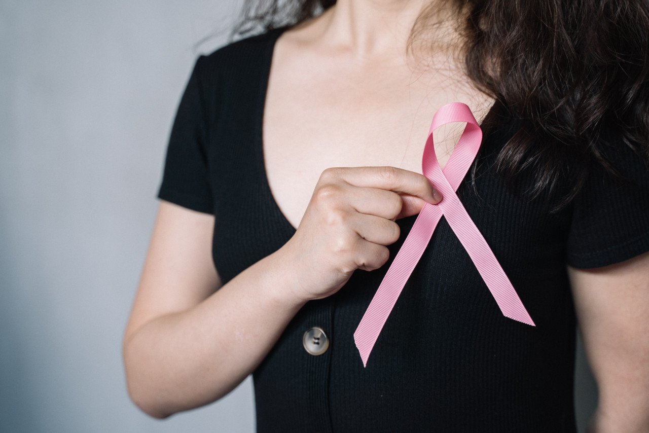 Menormalisasi perbualan tentang kesihatan payudara dan membantu orang ramai supaya tahu akan tanda-tanda awal kanser payudara. - Gambar hiasan Pexels