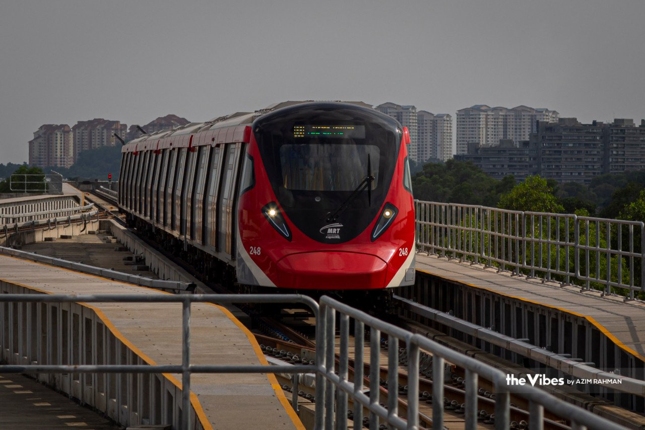 Kesemua tren dalam laluan MRT Putrajaya menggunakan tahap automasi empat (GoA4), iaitu tren dikawal secara automasi tanpa penggunaan sumber manusia.