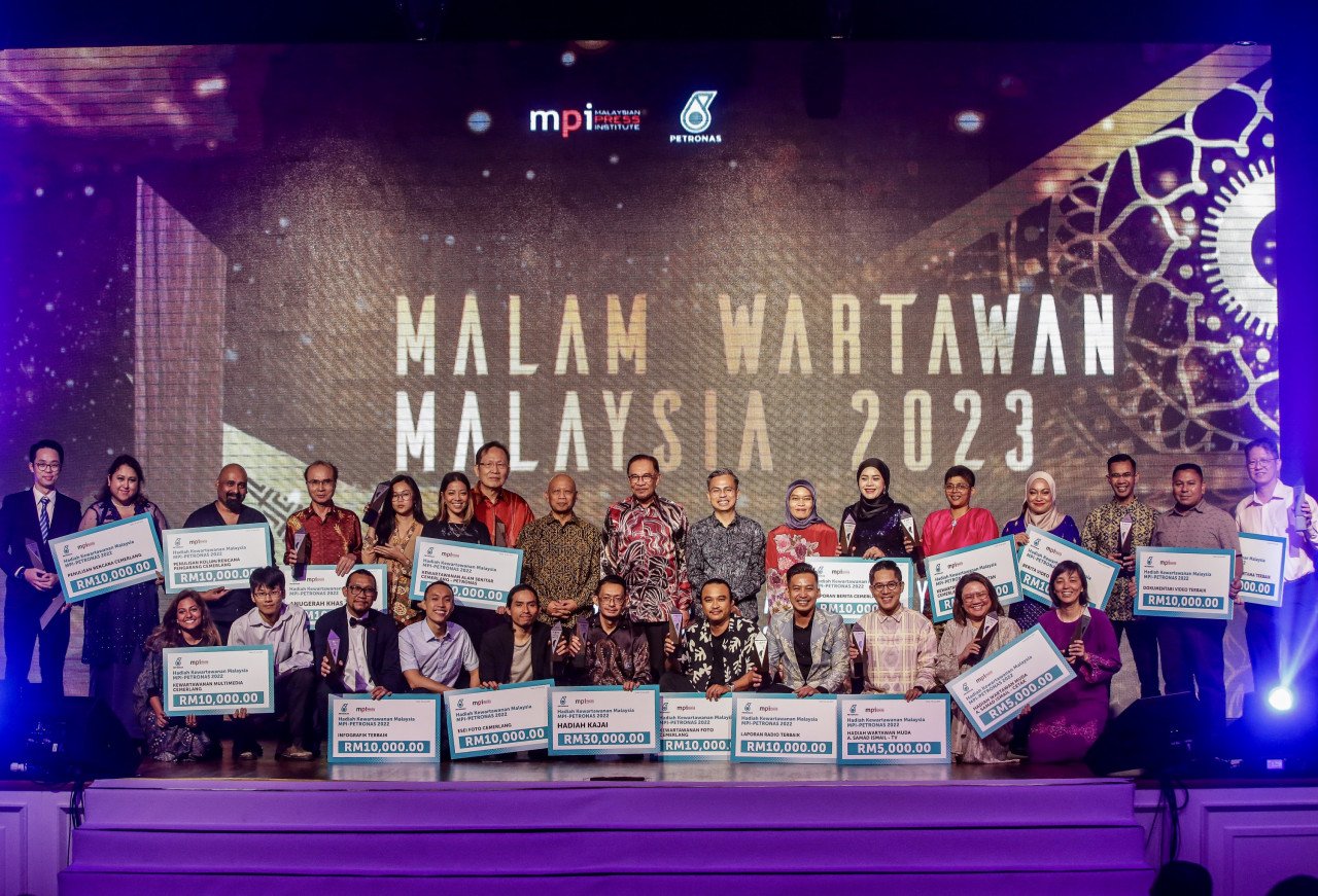 Para pemenang Hadiah Kewartawanan Malaysia-MPI Petronas 2022