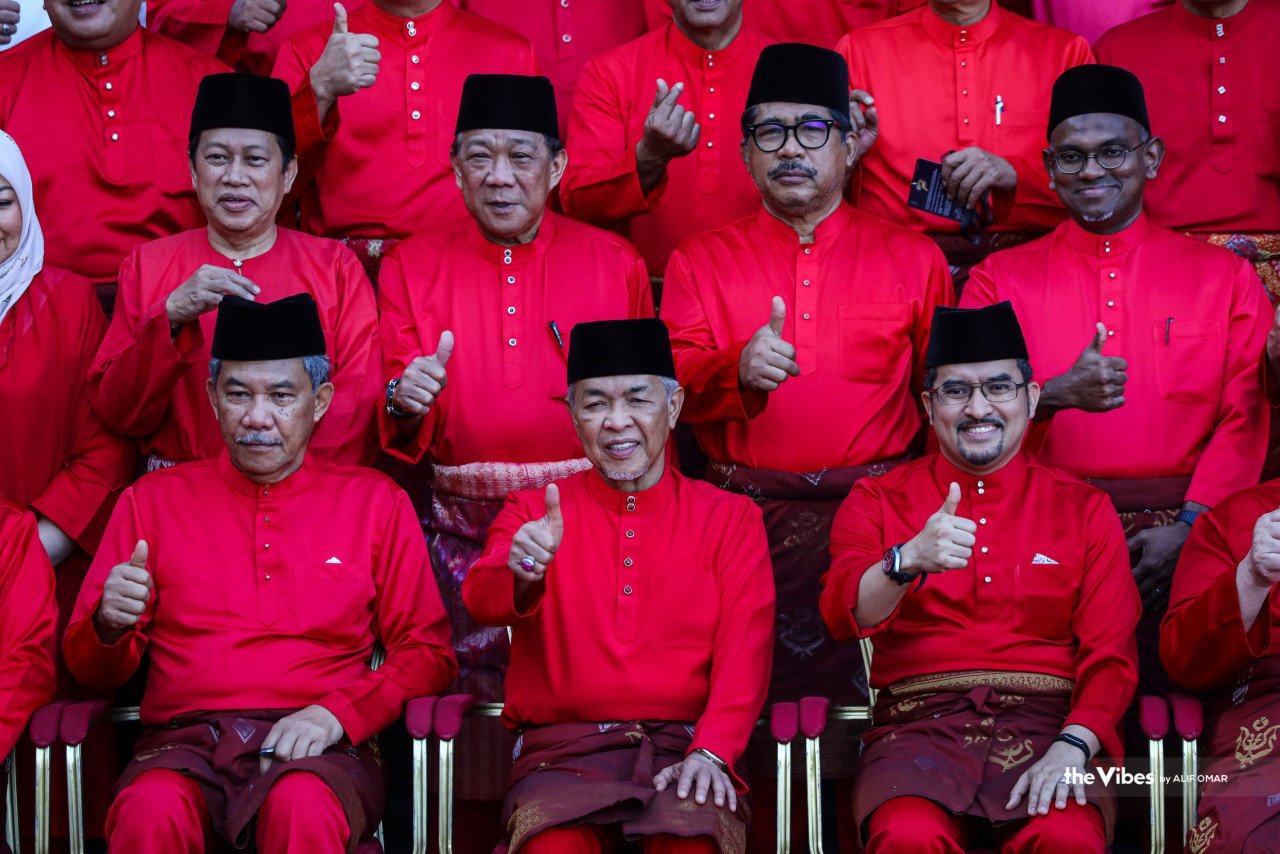  Ahmad Zahid Hamidi menegaskan, isu permohonan maaf daripada DAP kepada UMNO tidak perlu lagi ditimbulkan pada masa ini - Gambar Fail
