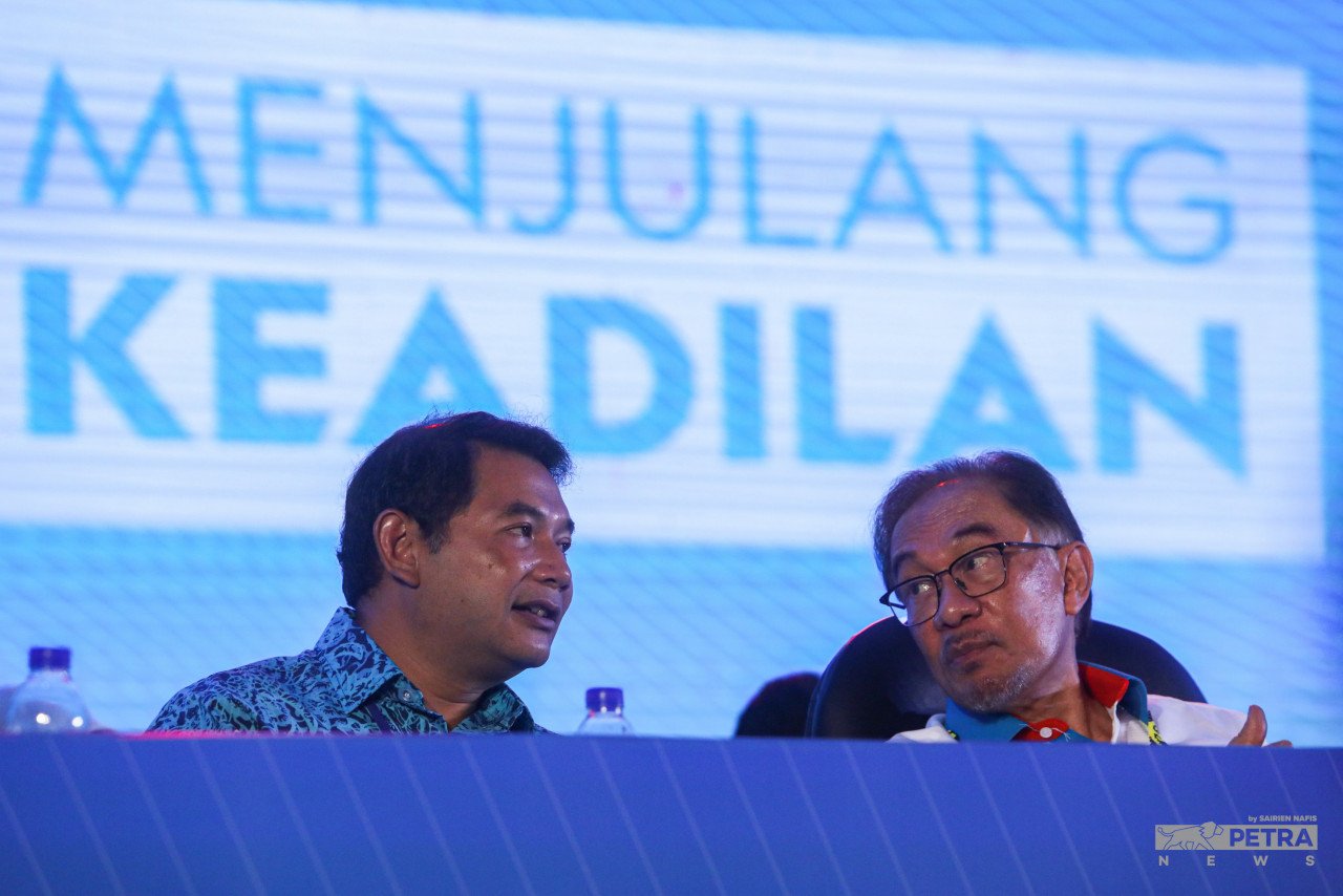 Sehingga kini tiada sebarang tindakan atau cadangan daripada Pengerusi Pakatan Harapan (PH), Datuk Seri Anwar Ibrahim dan Timbalan Presiden PKR, Rafizi Ramli bagi menghentikan projek hutan tidak terkawal di Selangor - Gambar Fail