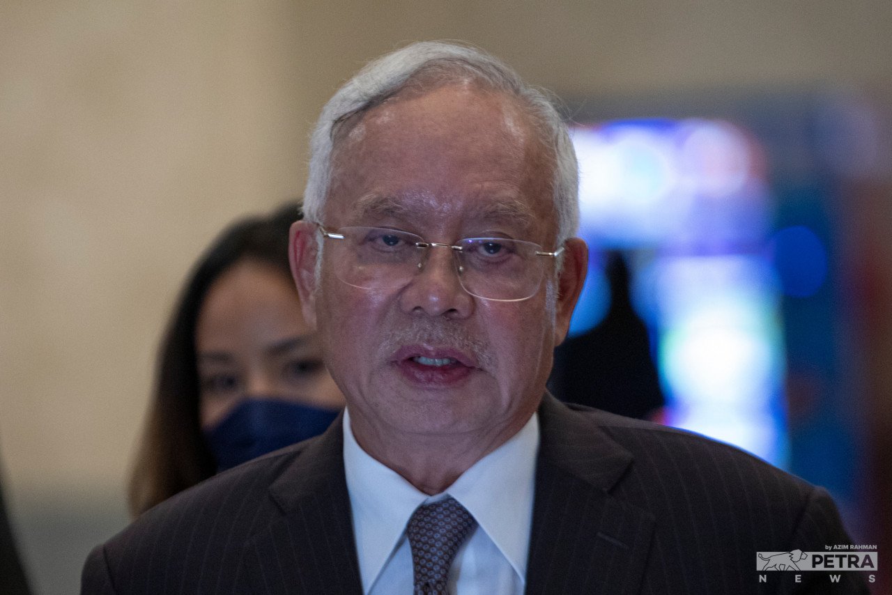 Empat tuntutan diajukan kepada Perdana Menteri, dengan tiga daripadanya berkisar kepada bekas perdana menteri, Datuk Seri Najib Razak, yang sedang menjalani hukuman penjara 12 tahun di Penjara Kajang - Gambar oleh Azim Rahman