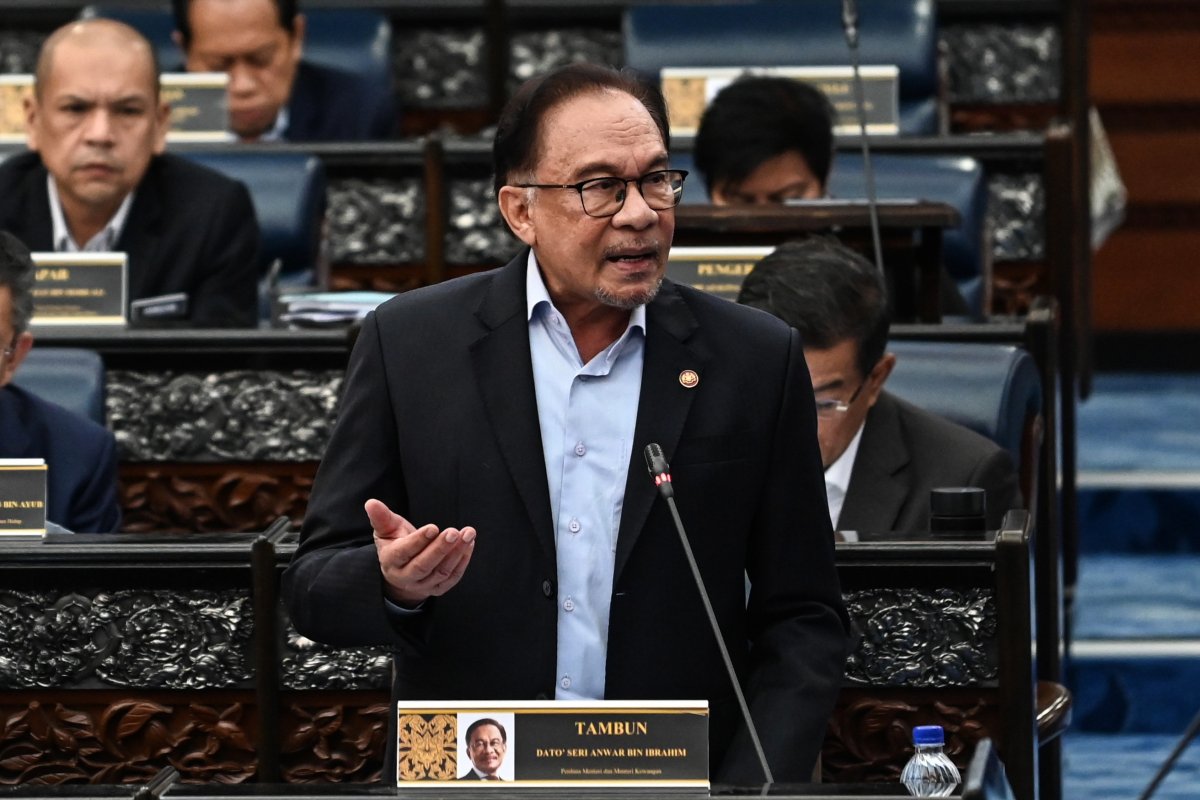 Anwar Ibrahim - Gambar dari Jabatan Penerangan