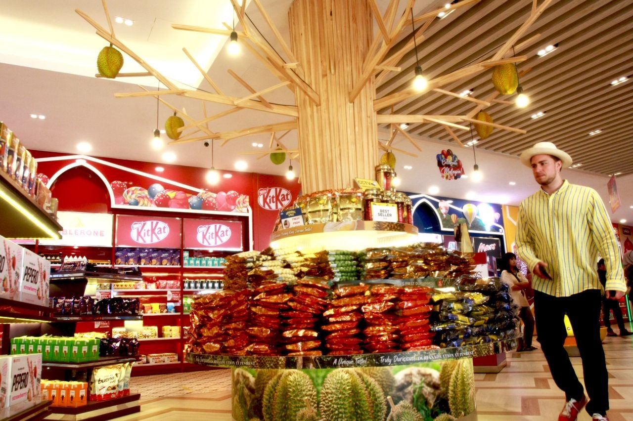 Puluhan jenis coklat disediakan di Shouq Shoppe Putrajaya