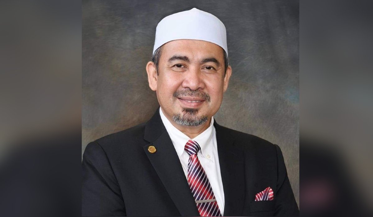 Exco Kerajaan Tempatan, Perumahan dan Kesihatan Kelantan, Dr Izani Husin berkata, ia kerana permohonan itu dilakukan mengikut prosedur betul - Gambar Fail
