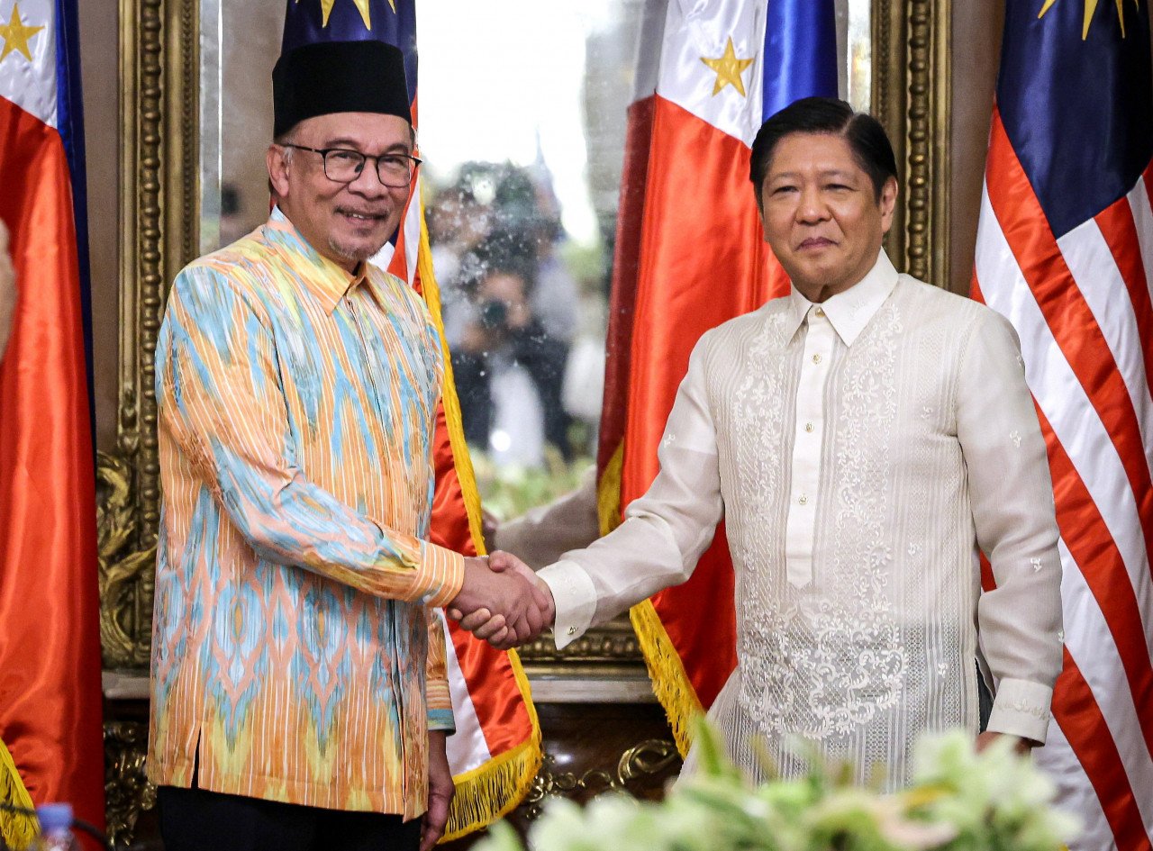Anwar Ibrahim menjadi tetamu rasmi pertama Ferdinand Marcos Jr sejak dilantik sebagai presiden republik itu pada 30 Jun 2022 - Gambar Fail Bernama
