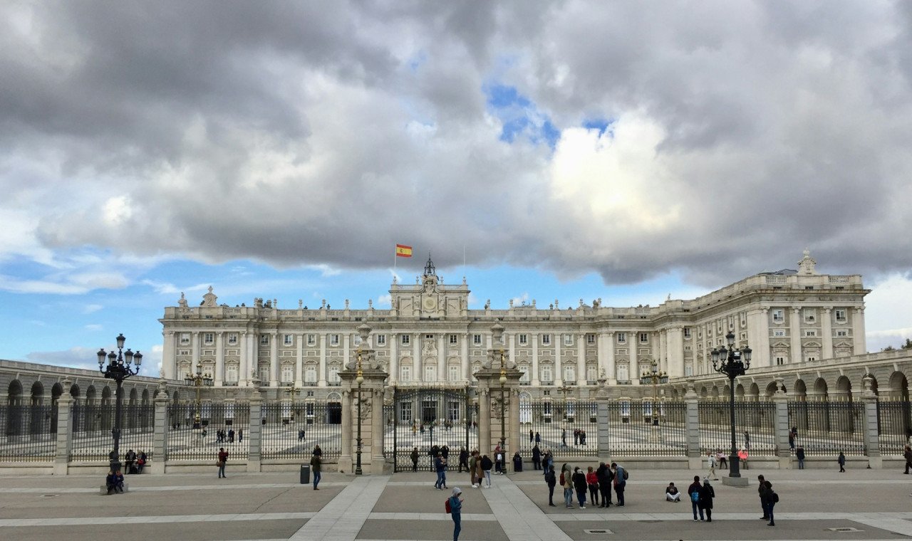 Istana Diraja di Madrid. gambar MADRID TURISMO