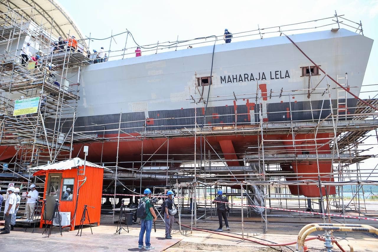 Melalui laporan PAC, kerajaan sudah membayar RM6.083 bilion untuk projek lima kapal LCS kepada Boustead Naval Shipyard Sdn Bhd (BNS) bagi projek runding terus tersebut, namun tiada kapal diterima setakat ini - Gambar Fail
