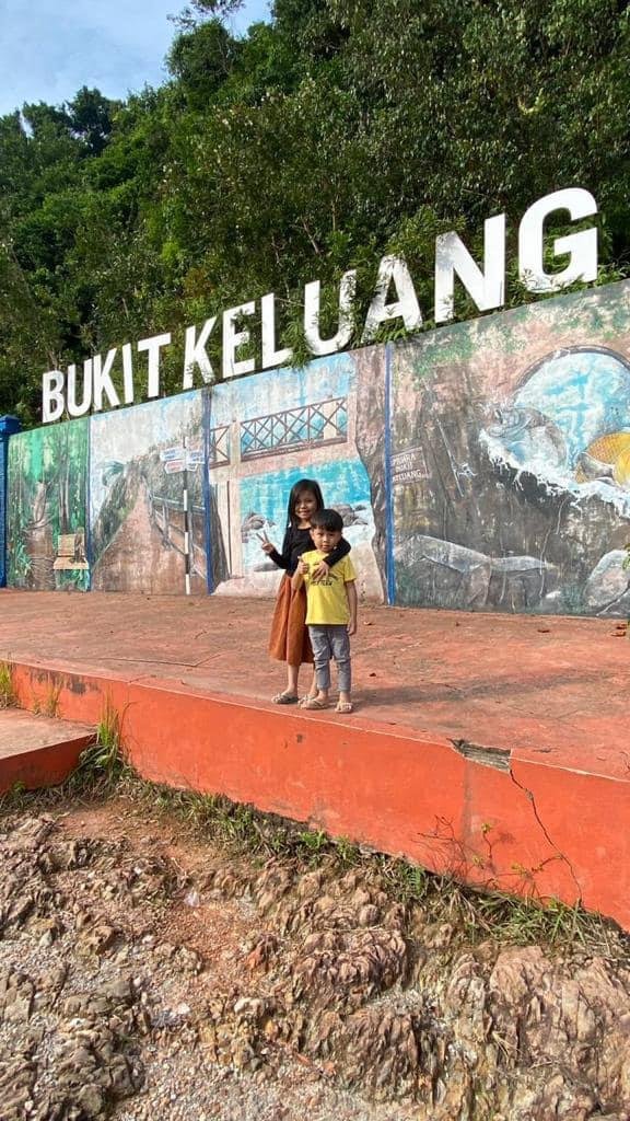 Dua anak Ah Pek yang masih hilang - gambar Facebook