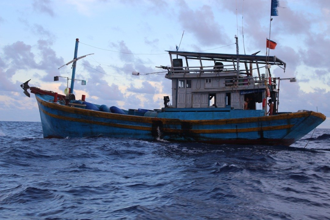 Bot yang digunakan nelayan Vietnam untuk menceroboh perairan negara. 