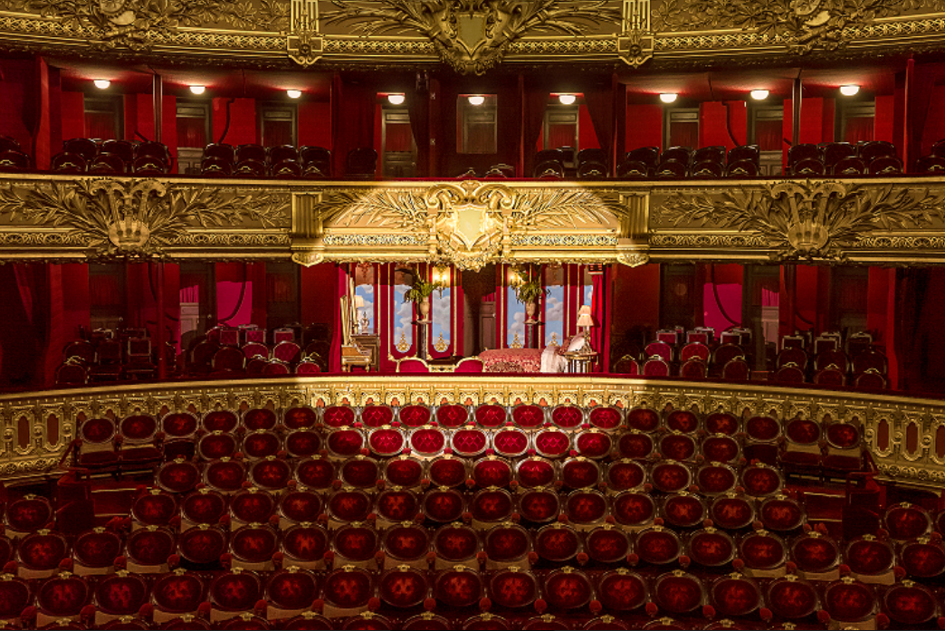 Palais Garnier yang bersejarah di Paris menjadi latar kisah 'The Phantom of the Opera'