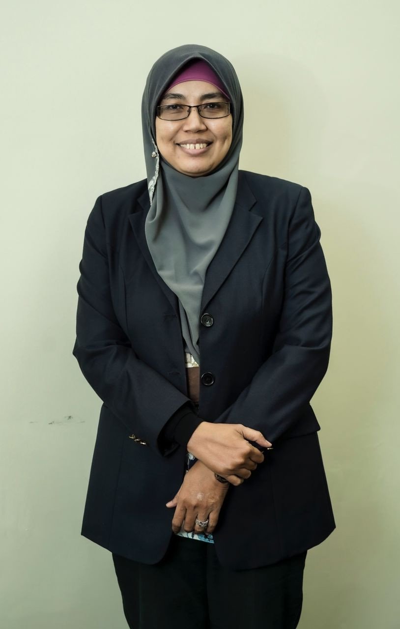 Profesor Dr Sharifa Ezat Wan Puteh 
