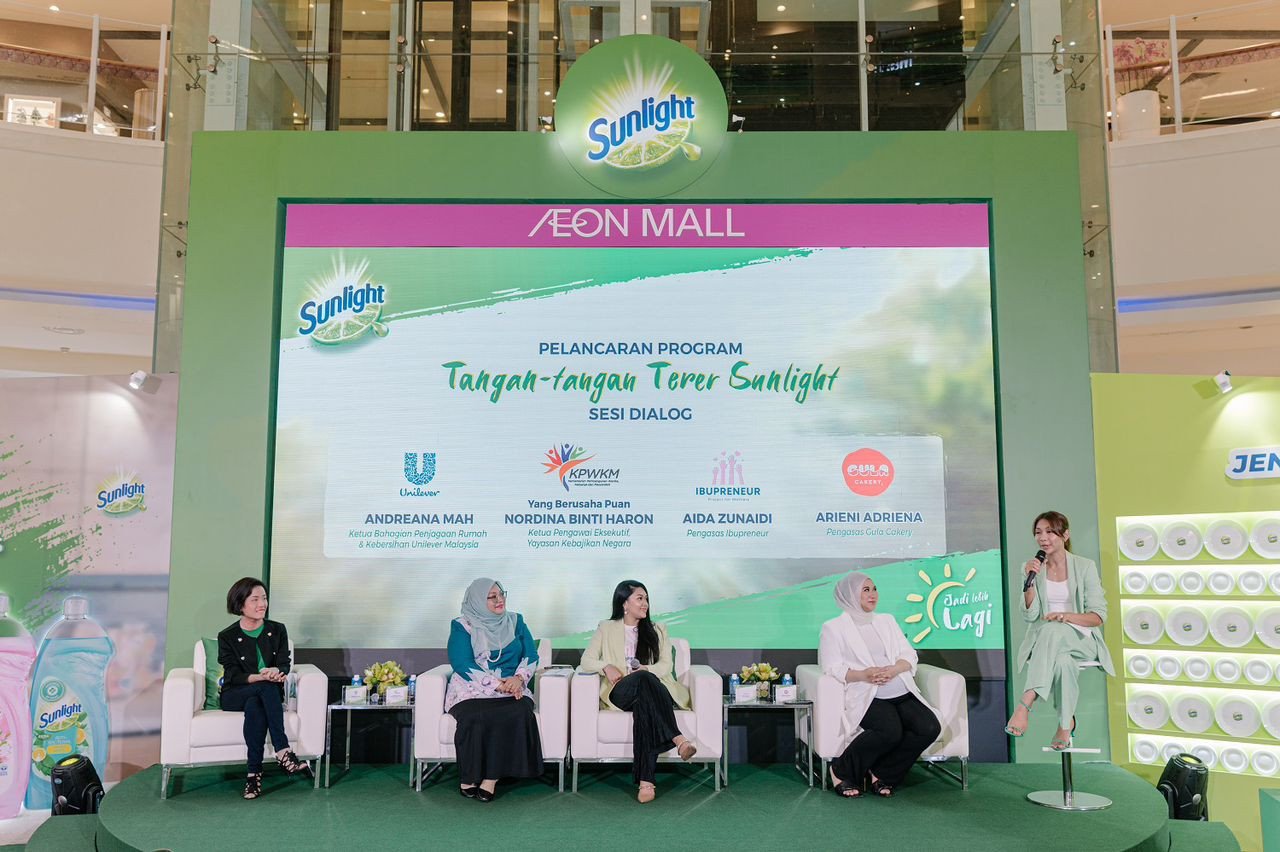 Sunlight Malaysia berharap untuk memperluaskan peluang wanita B40 untuk melengkapkan diri dengan pengetahuan - gambar Sunlight Malaysia