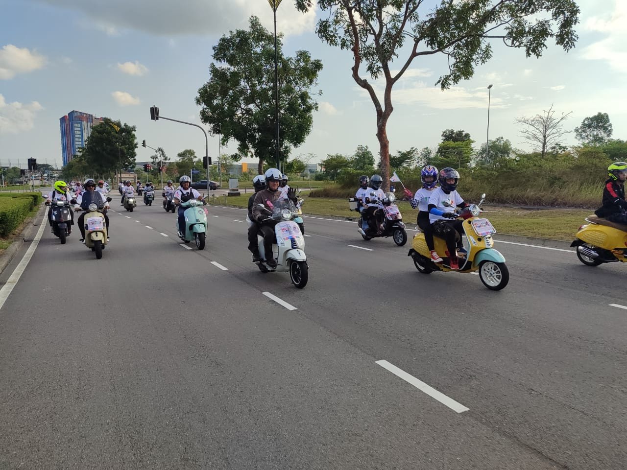  Sesi konvoi kedua menghala ke Motoplex Johor Bahru