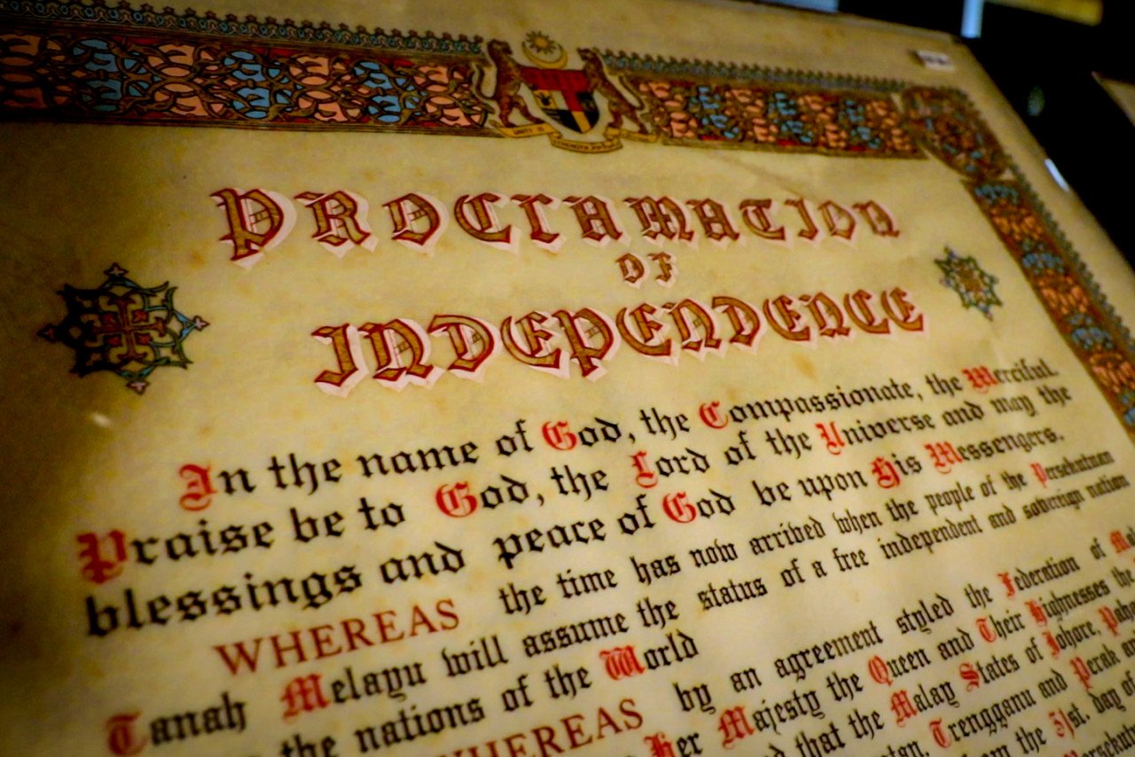 Versi Bahasa Inggeris Watikah Pemasyhuran Kemerdekaan.