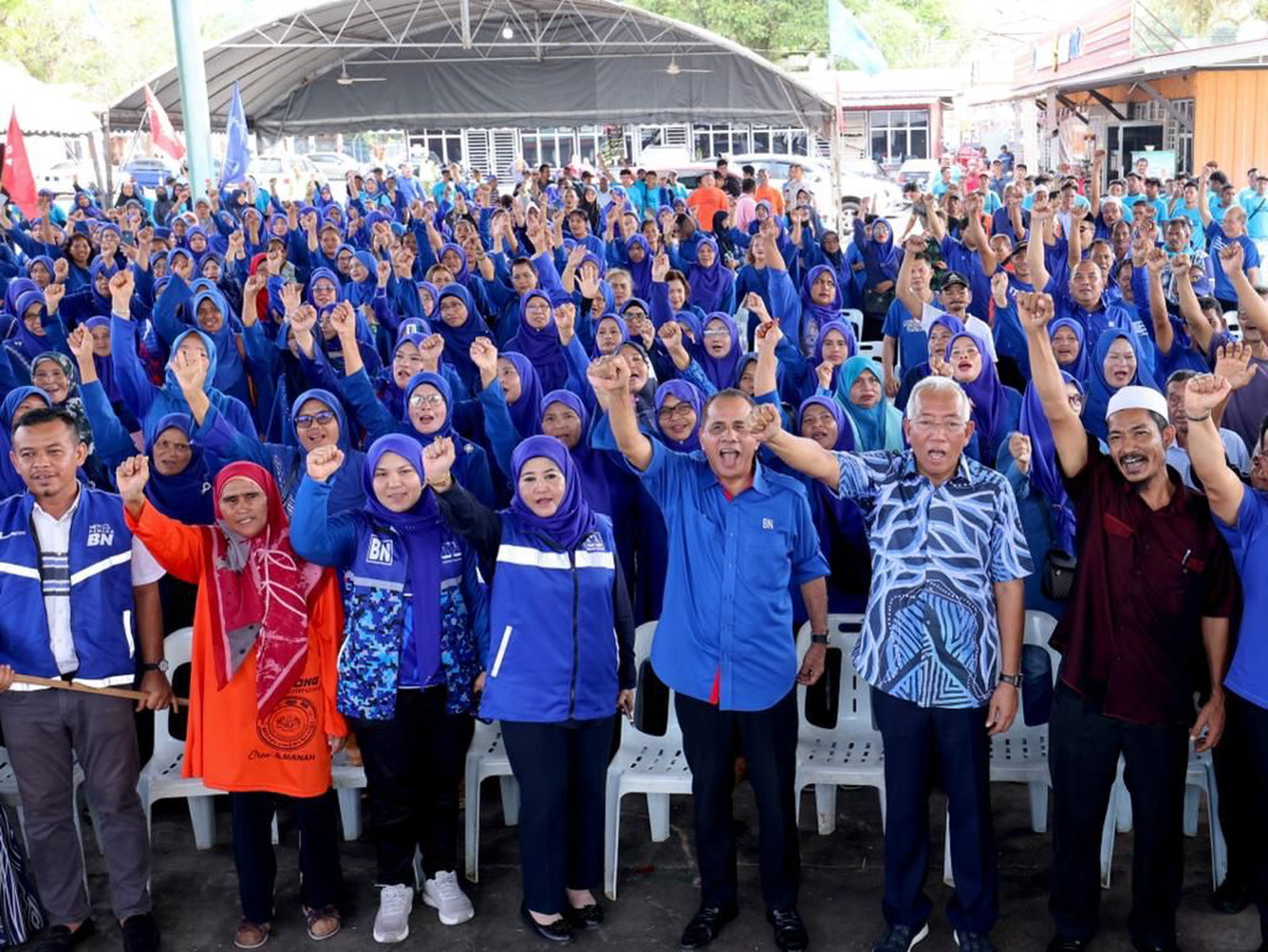 Mahdzir ketika menghadiri majlis pelancaran Gerak Kerja Pilihan Raya DUN Pedu di Kuala Nerang 