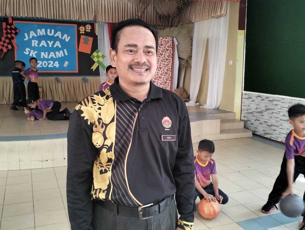 Guru Penolong Kanan Kokurikulum SK Nami, Wan Roslan Wan Ishak.