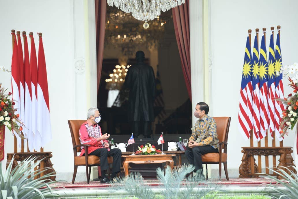 Ismail Sabri mengadakan pertemuan dengan Presiden Indonesia Joko Widodo, di Jakarta, hari ini. - Gambar dari Facebook Ismail Sabri Yaakob