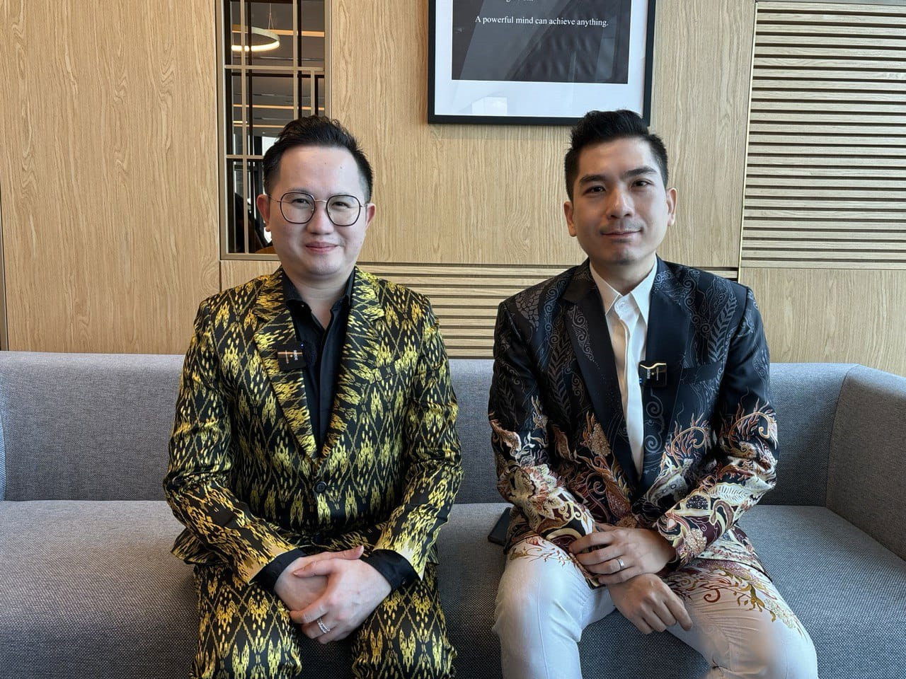 FM Group yang diterajui oleh pereka fesyen Farel Mikhail (kanan) dan Jonathan Kok.